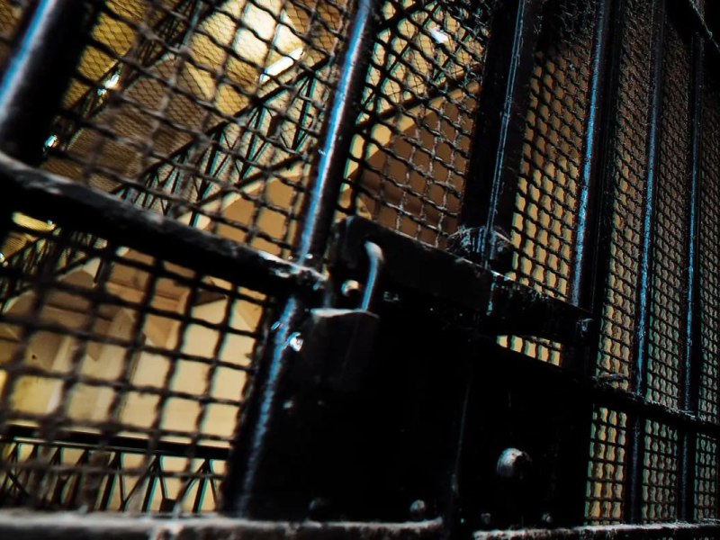 “Carceri. Sull’inferno”, di Sara Uboldi